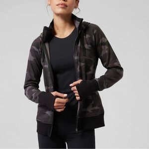 Athleta Triumph Hoodie size large